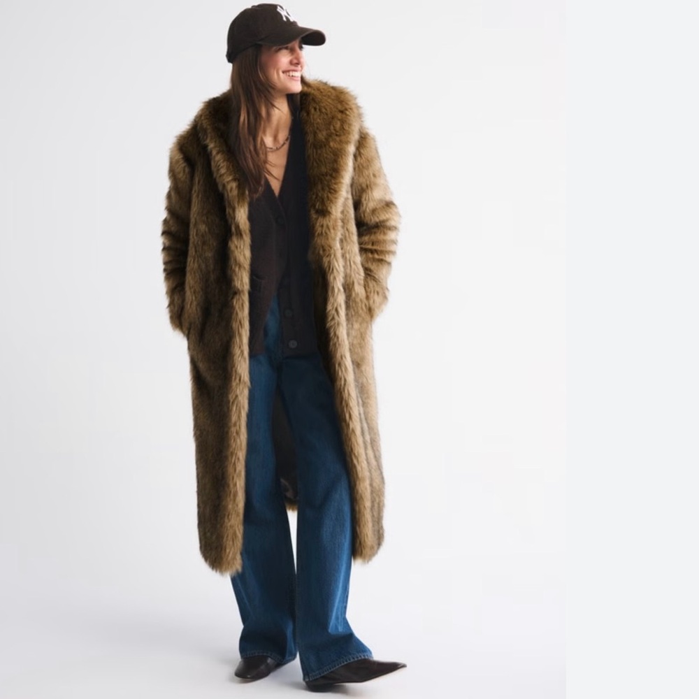 Abercrombie & Fitch (Sold Out) Faux Fur Coat